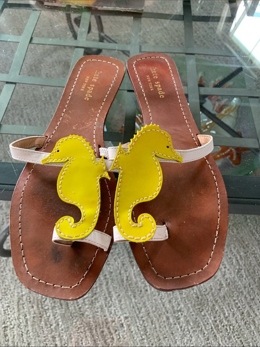 Kate Spade New York Vntg Yellow Patent Seahorse flats 7.5